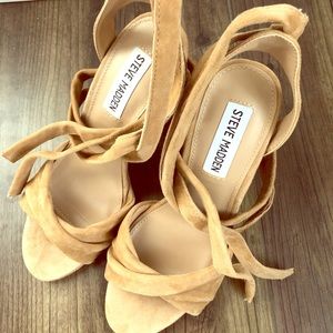 Steve Madden Suede Heels. Clary 6.5M